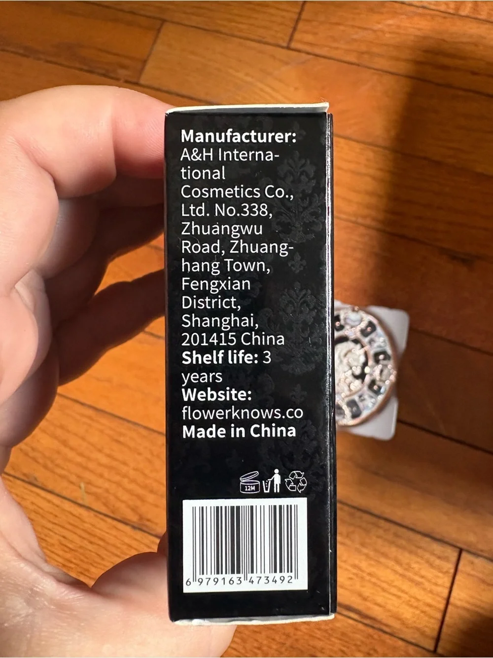 Flower Knows Men’s Black and Gold Decorative Compact Mirror